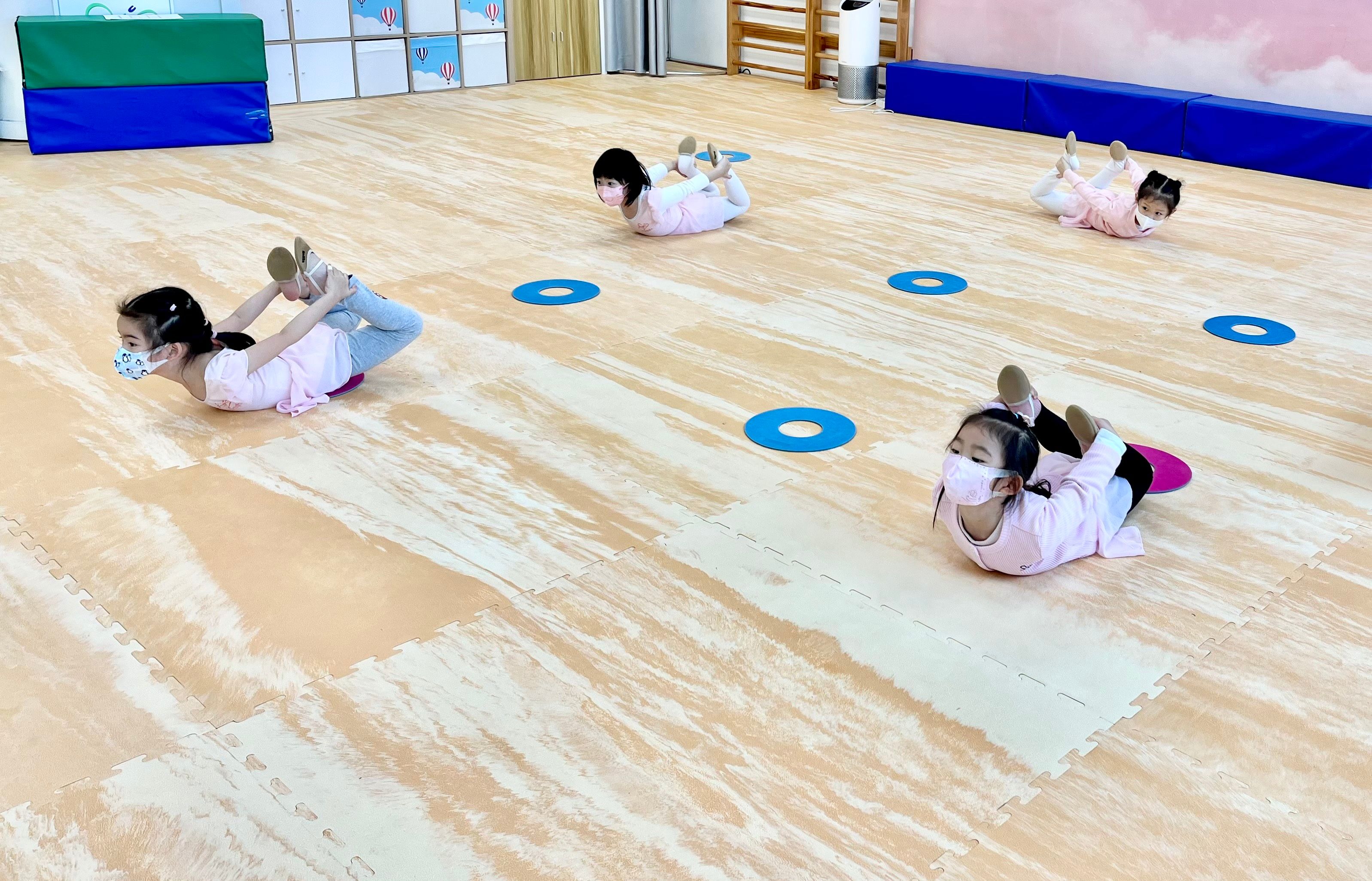Rhythmic Gmnastics RG at Joneestic